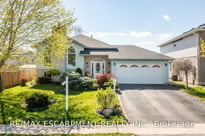 44 Highland Boulevard, Haldimand, ON N3W 1G7