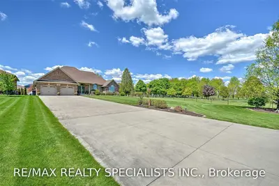 140 Meloche Road, Amherstburg, ON N9V 2Y9