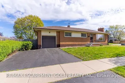 44 Balmoral Drive, Brantford, ON N3R 5B9