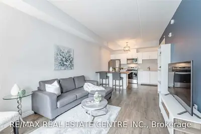 35 Kingsbury Square 107, Guelph, ON N1L 0J4