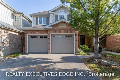 53 PERIWINKLE Way, Guelph, ON N1L 1J2