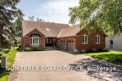 80 Rembrandt Court, Hamilton, ON L9G 4P9