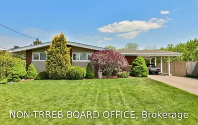 90 Mountain Avenue N, Hamilton, ON L8G 3P7