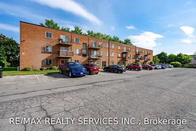 456 Carlton Street 26, St. Catharines, ON L2M 4X1