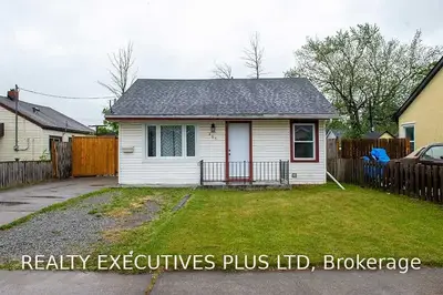 405 CALAIS Street, Welland, ON L3B 4W2