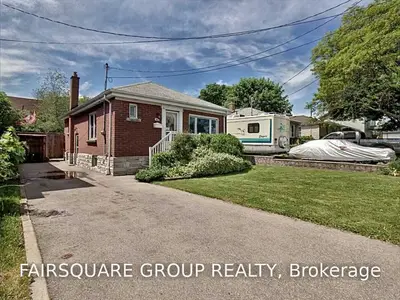 424 Fennell Avenue E, Hamilton, ON L9A 1T9