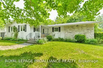 130 MASSASSAUGA Road, Prince Edward County, ON K8N 4Z7