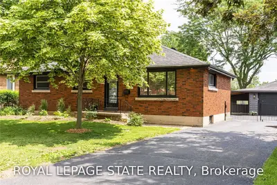 374 Erie Avenue, Brantford, ON N3S 2J1