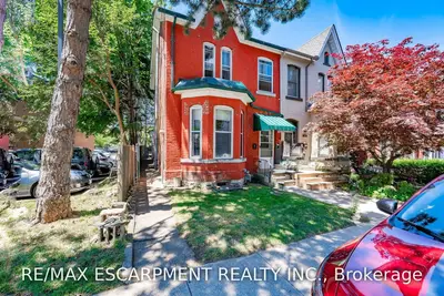 17 Oxford Street, Hamilton, ON L8R 2W9