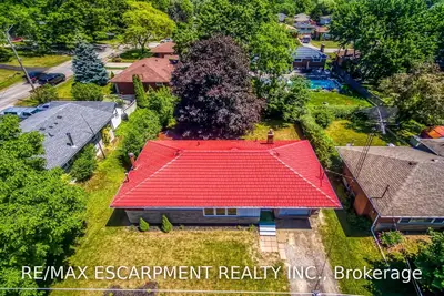 102 Stirling Street, Haldimand, ON N3W 1J5