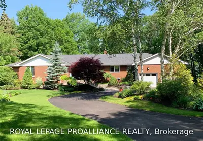 1702 COUNTY ROAD 3, Prince Edward County, ON K0K 1L0