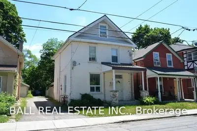 582 Aylmer Street, Peterborough, On K9h 3w9
