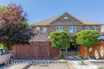 3 Flynn Court, St. Catharines, ON L2R 6P9