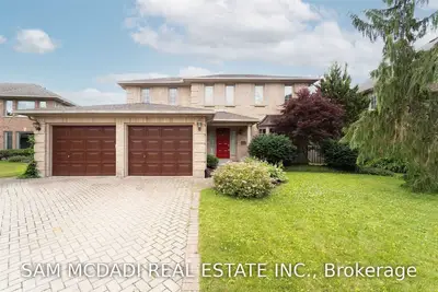 83 Hazelden Lane, London North, ON N6H 5A1