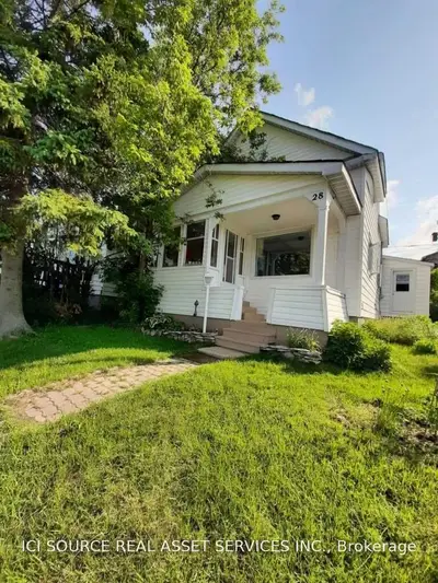 28 Lakeshore Street, Greater Sudbury, ON P0M 1H0