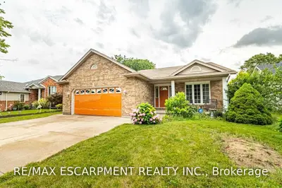 25 Grange Crescent, Niagara-on-the-Lake, ON L0S 1J0