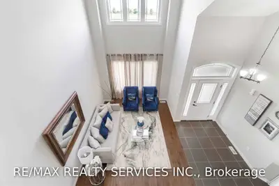 11 Hunt Street, East Luther Grand Valley, ON L9W 5P4