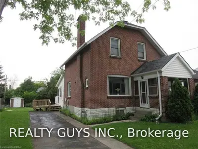 284 King George Street, Peterborough, On K9j 1r9