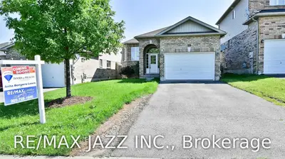 10 Lucas Crescent, Kawartha Lakes, On K9v 0c5