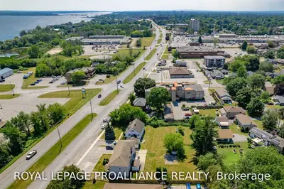 540-542 Dundas Street E, Belleville, ON K8N 1G5