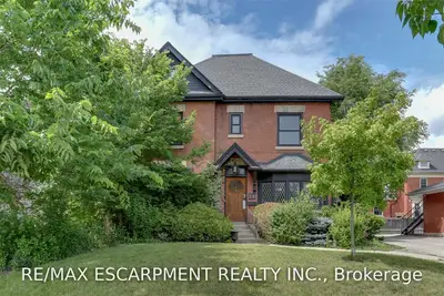 38 Grosvenor Street, London East, On N6a 1y5