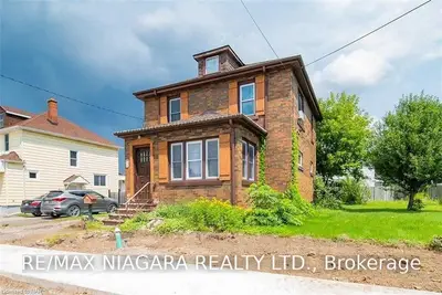 26 SCHOLFIELD Avenue S, Welland, ON L3B 1N5