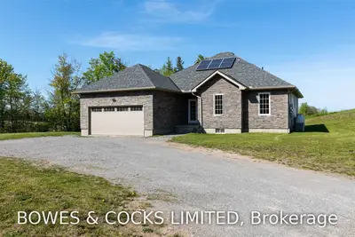 241 Flynns Road, Trent Lakes, On K0l 1j9