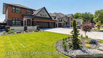 689 Old Tecumseh Road, Lakeshore, ON N0R 1A0