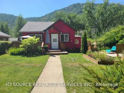 2272 2nd Avenue, Out of Area, BC V1R 1N7