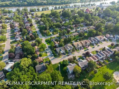 70 Burke Drive, Haldimand, ON N3W 1C4