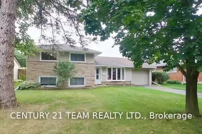 8 Ridgehill Avenue, Cambridge, ON N1R 2Z5