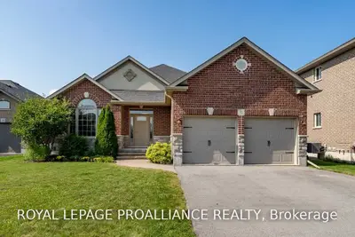 72 HANOVER Court, Belleville, ON K8N 0B1