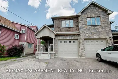 107 Dundas Street, Brantford, ON N3R 1S4