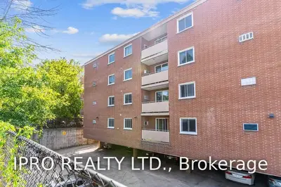 4692 Crysler Avenue 205, Niagara Falls, ON L2E 3V8