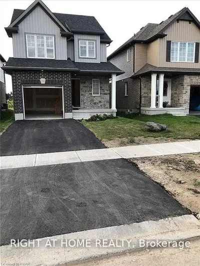 1314 Caen Avenue, Woodstock, On N4t 0j5