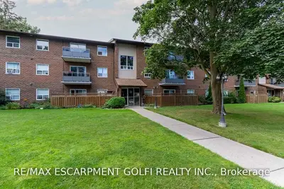616 Grey Street 23, Brantford, ON M3S 4Y1