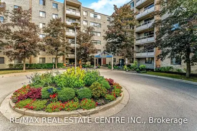 93 Westwood Road 210, Guelph, ON N1H 7J7