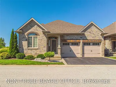 6741 St Andrews Circle, Plympton-Wyoming, ON N0N 1E0
