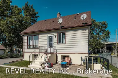 358 1/2 Carton Street, St. Catharines, ON L2M 4W4