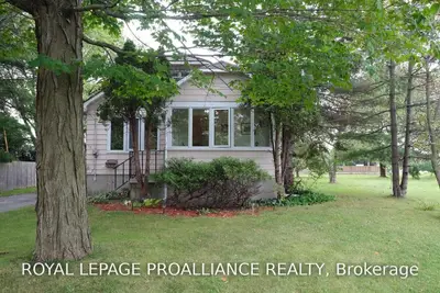 36 SOUTH CHARLES Street, Quinte West, ON K8V 2R9