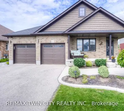 56 English Crescent, Blandford-blenheim, On N0j 1s0