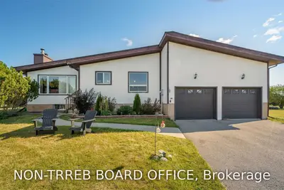 29 ELIZABETH Road, Prince Edward County, ON K0K 1T0