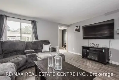 76 Frobisher Court, Cambridge, ON N1R 6Z5