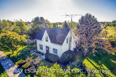 944 Concession 2 Walpole Road, Haldimand, ON N0A 1L0