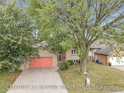 1495 Outram Avenue, LaSalle, ON N9J 3M3