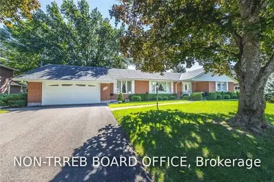 525 4th A Street W, Owen Sound, ON N4K 6A4