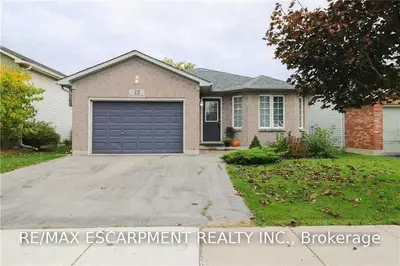 22 Caledonia Avenue, Haldimand, ON N3W 2L1