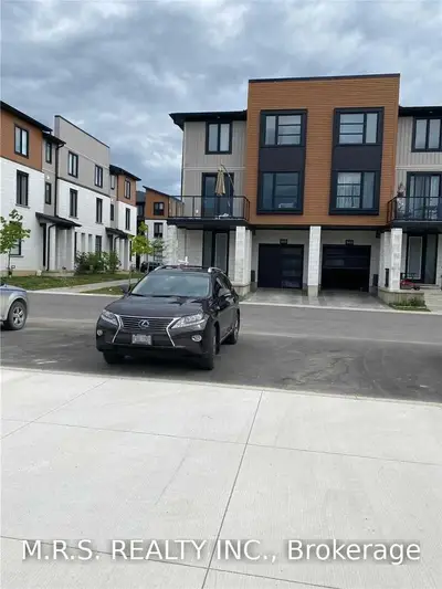 945 Manhattan Way, London North, ON N6H 0J7