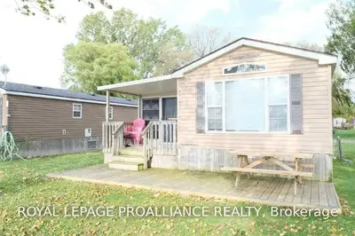 486 Ctyrd18 11 Beachview Lane, Prince Edward County, ON K0K 1P0