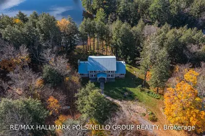 1066 Walker Lake Drive, Lake of Bays, ON P1H 2J6